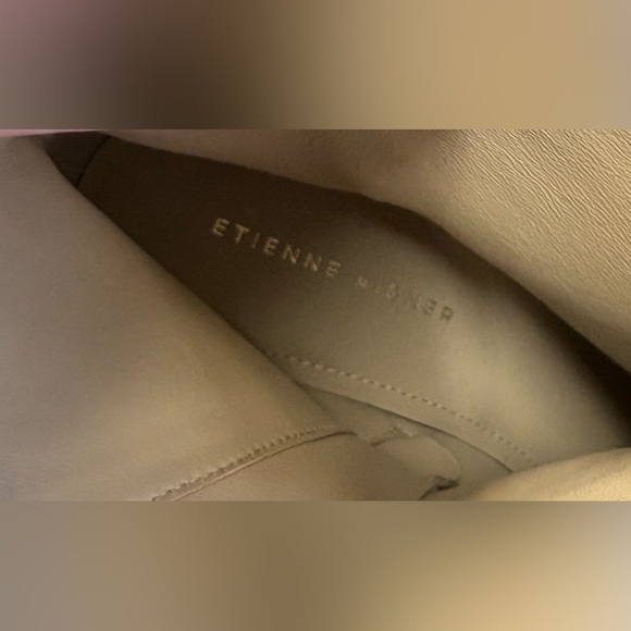 NWOT Entienne Aigner Tempest Suede Boot in Hazelnut w 1 3/4” Heel & Side Zip 8M - Picture 13 of 13